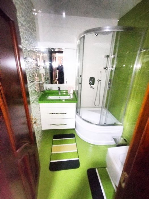 Аренда 4-комнатная квартира Метро Космонавтов с обстановкой