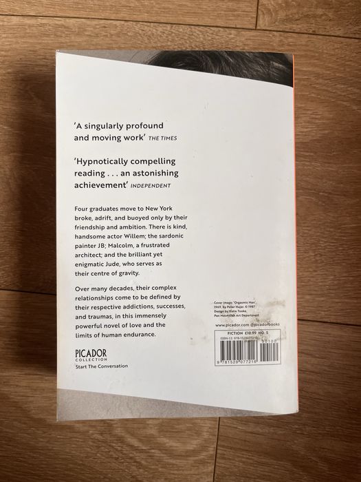 Книга на английски А little life