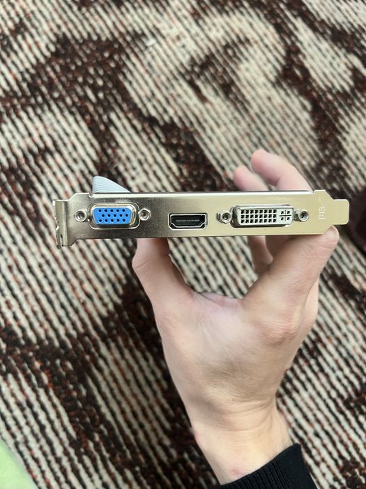 VideoKarta210 +Blok pitanya 450wat sotiladi