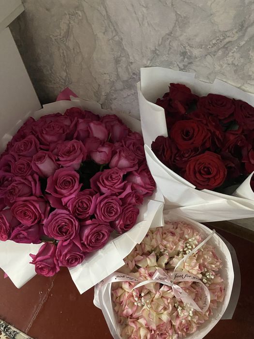 Бүгін келген гүлдер