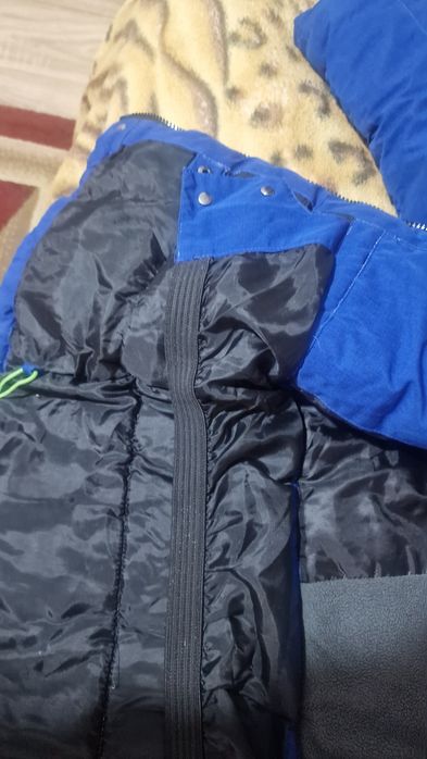 Продам зимнюю куртку