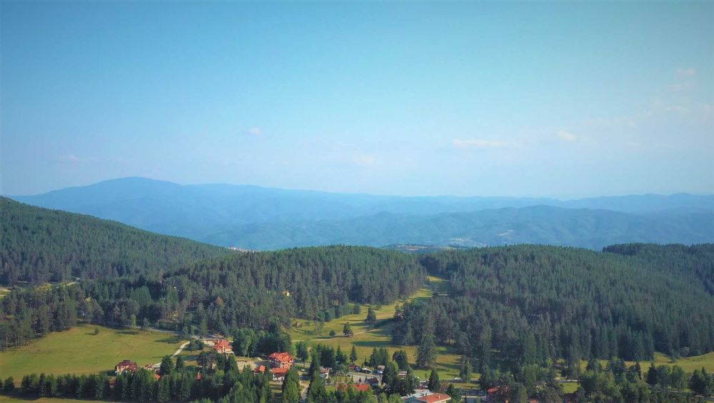 Атрактивен имот в центъра на с.Юндола