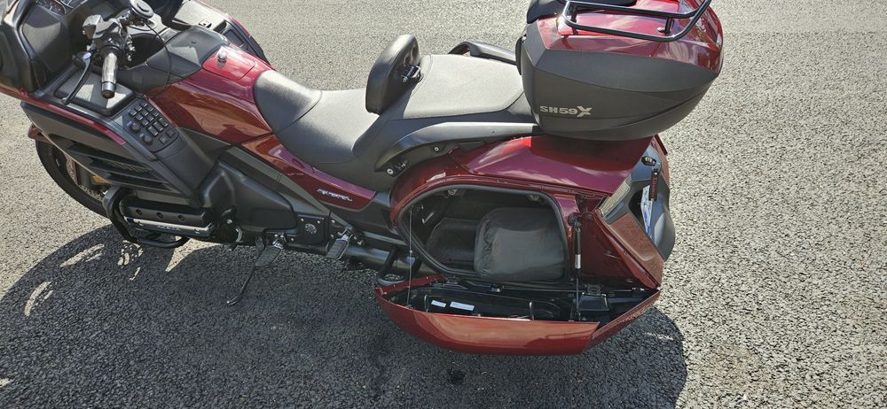 Honda goldwing bagger F6b