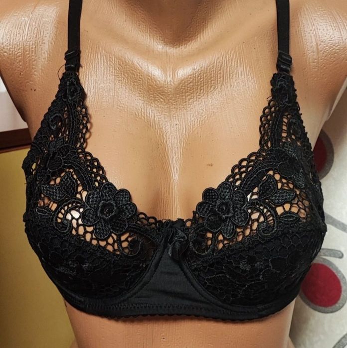 Sutiene model Bardot, 36-40 C/ 80-90 C