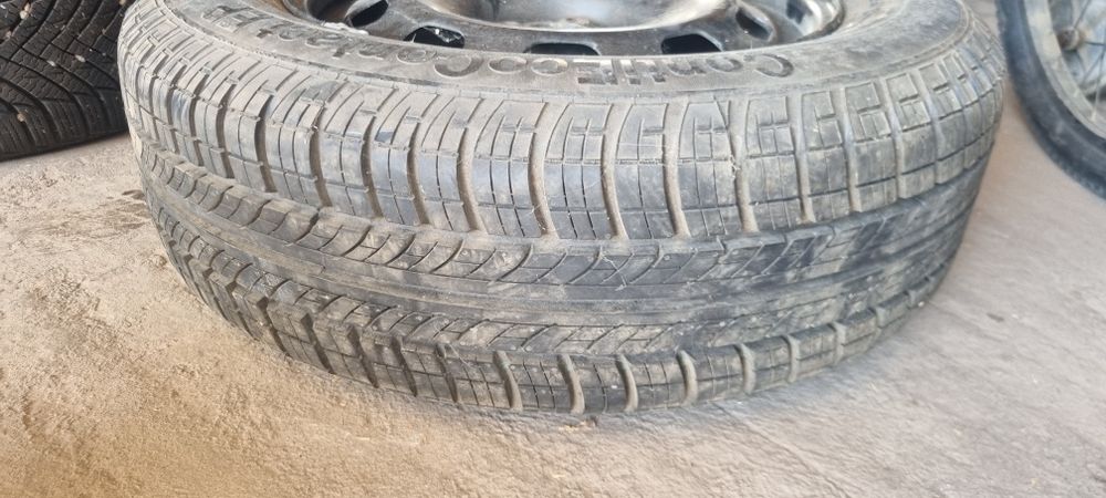 Vand anvelope  de iarna si ojanta cu anvelopa vara