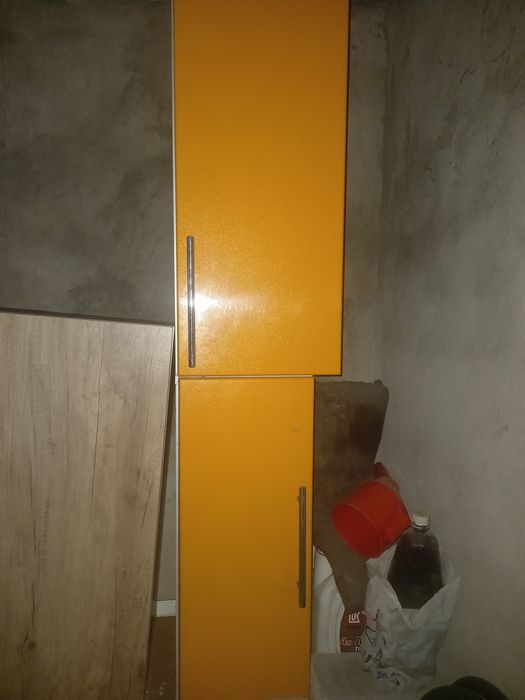 Продам кухонные шкафы 4шт