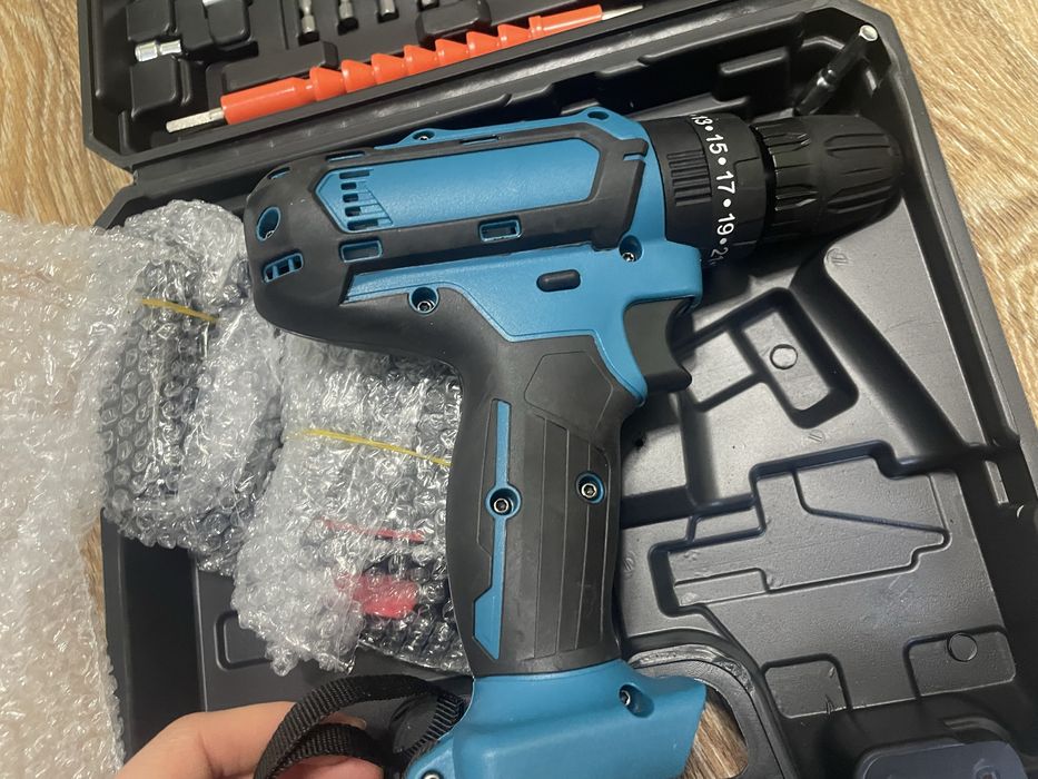 Продам шуруповерт