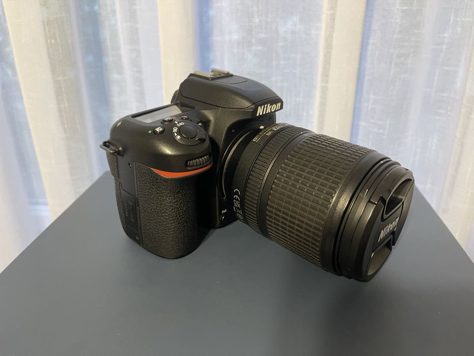 Nikon D7500 + Obiectiv 18-140mm VR - kit complet