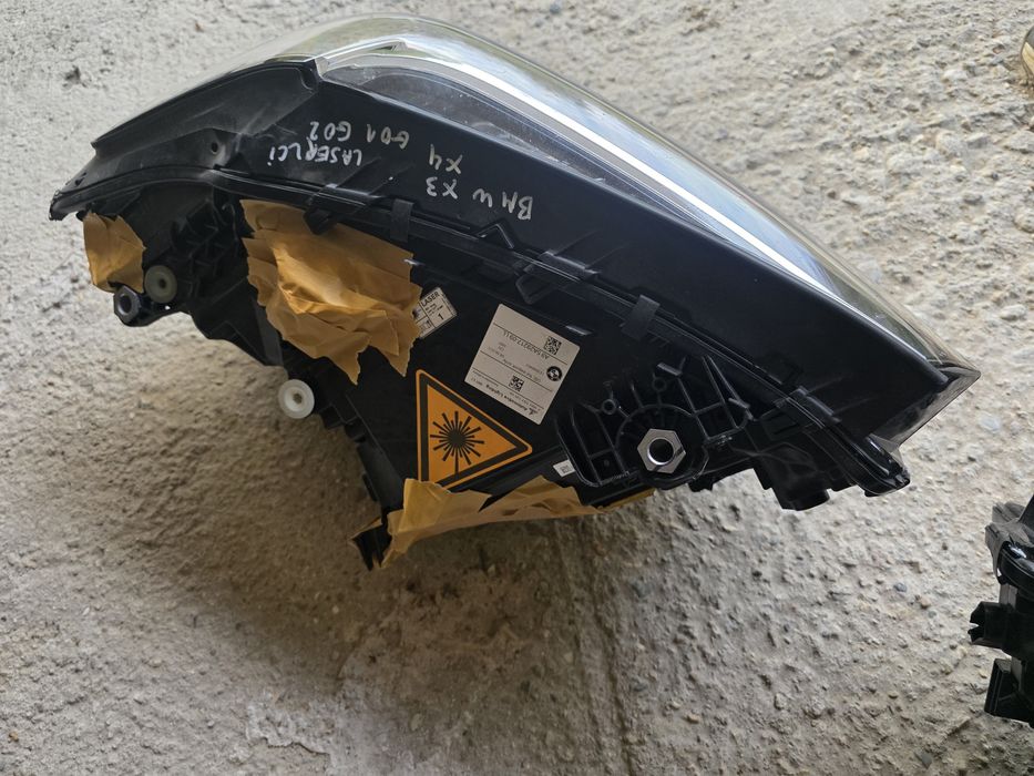 Bmw X3 G01 X4 G02 LCI Laser ляв и десен фар 2023