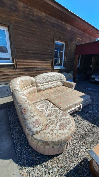 Продам угловой диван