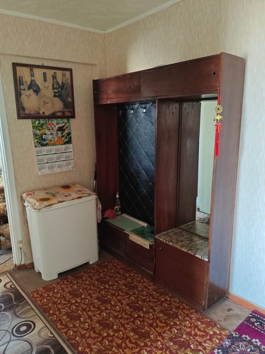 Продаётся 4 комнатная квартира