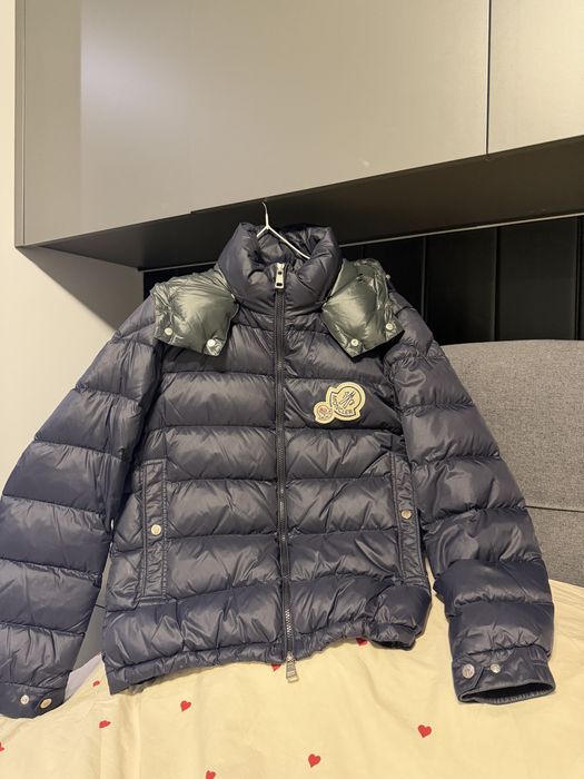 Оригинални Moncler яке S размер
