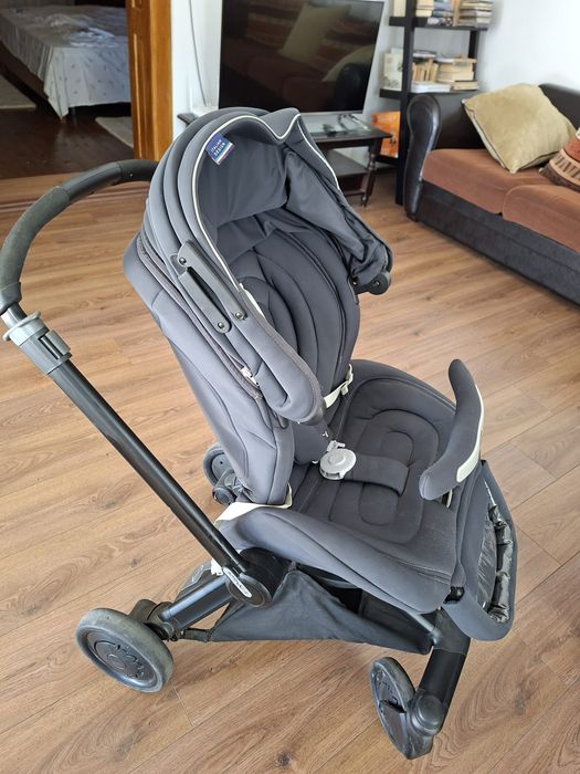 Carucior Chicco I move
