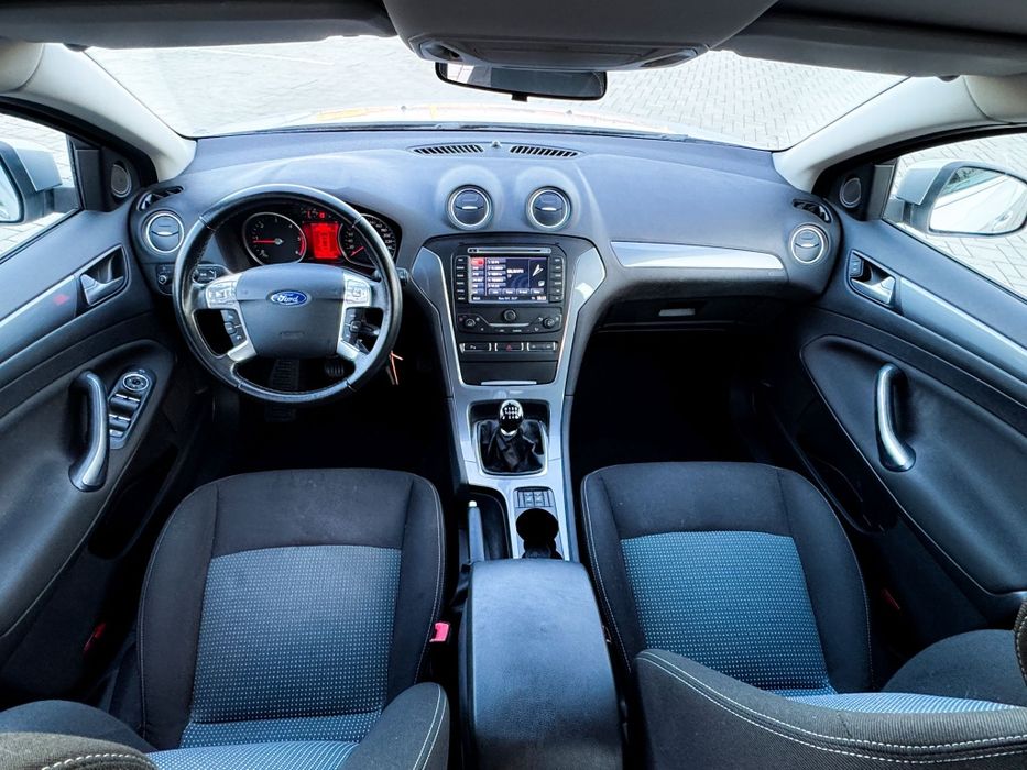 Ford Mondeo  2.0 Tdci Navi LED