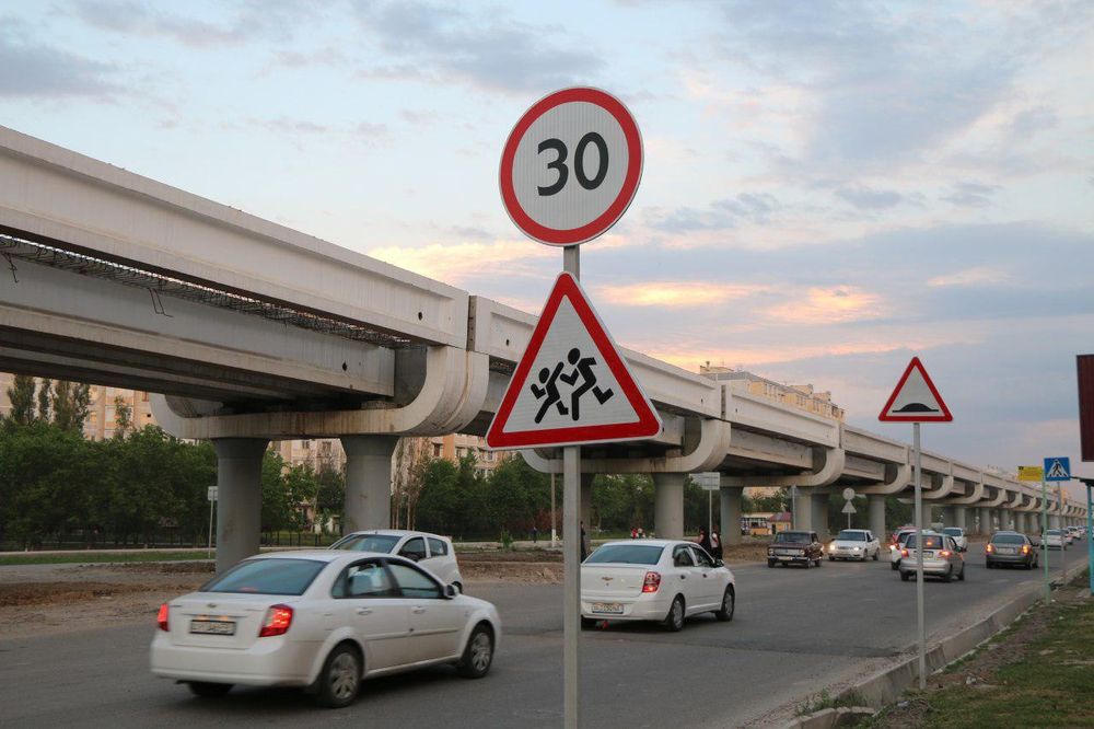 Дорожные знаки. SVETAFOR Яасаймиз Ўрнатамиз, Asfalt yotqizamiz