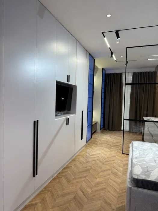 Celebrity Residence 1комн/3/12, 40м2 Студия с меб+тех. Ор-р: ул Бобура