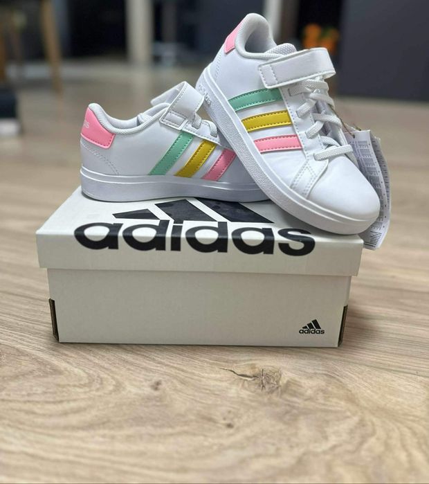 Оригинални детски маратонки-3 чифта Адидас