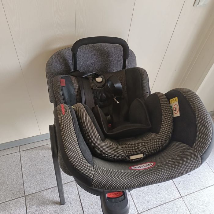 Детское автокресло Heyner MultiFix Twist 0/1 (до 18 кг) черный