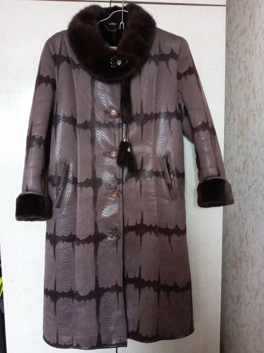 Продам облегчённую дублёнку