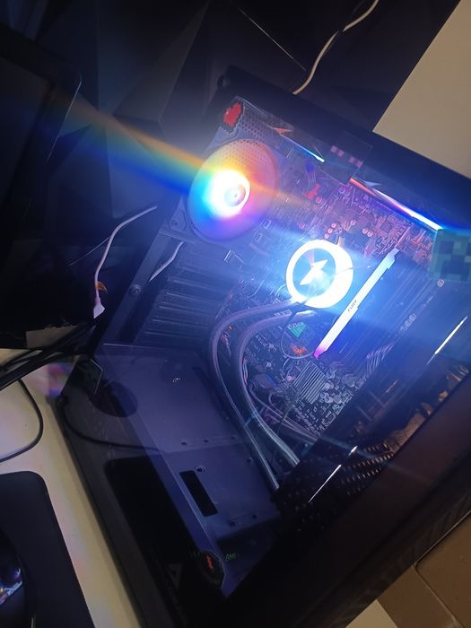 Vand pc gaming/editat,low-end