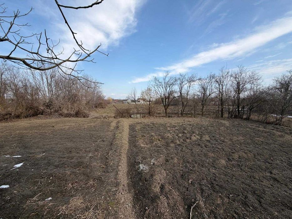 Casa batraneasca de vanzare