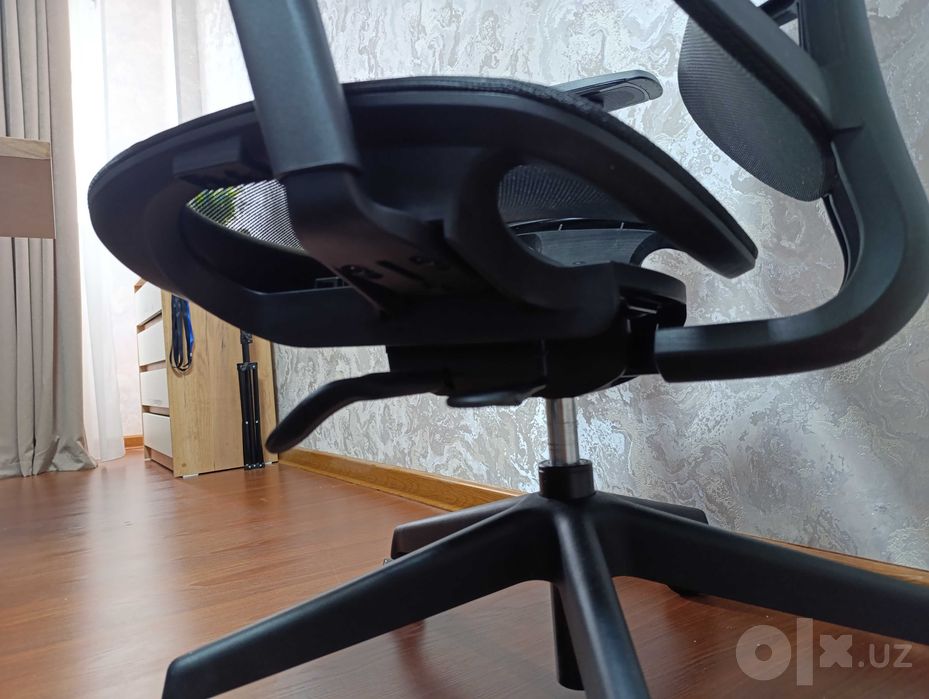 Продам офисное эргономичное кресло ERGO ROWE