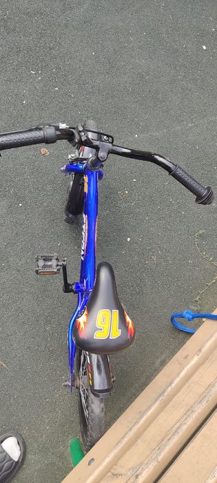 Велосипед на 6-7лет в отличном состоянии