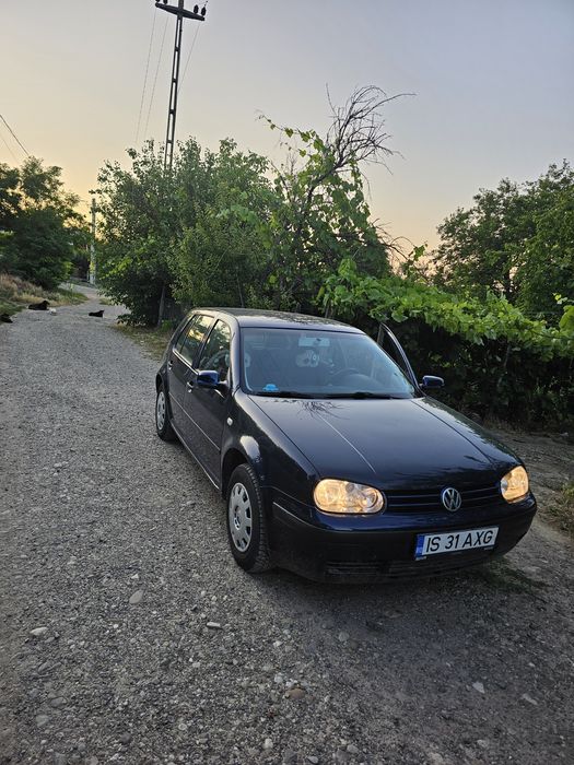 Vand Golf 4 1.4 Benzina
