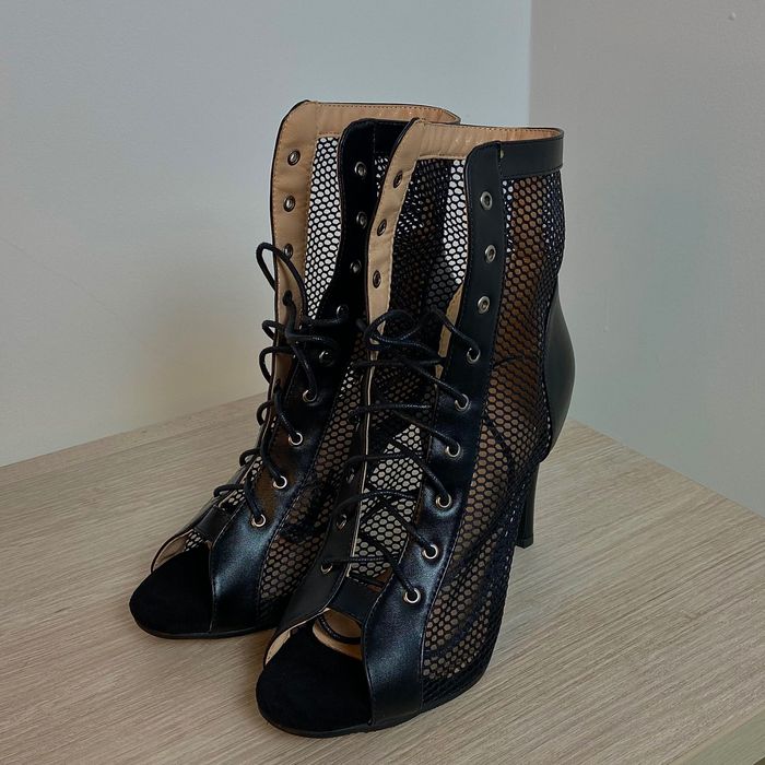 Туфли High heels