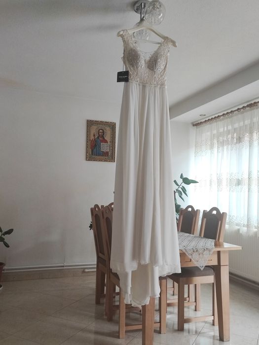 Rochie de mireasa Noua NEPURTATA  Colecția  Lux Etichetata