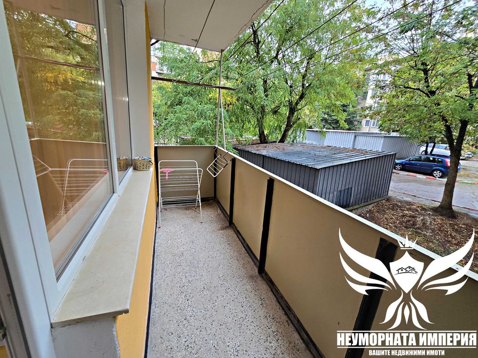 Продавам четиристаен апартамент 94кв. 1ет. гр.Асеновград, кв.Изток