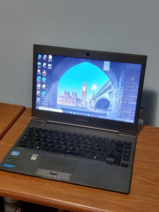 Mini Laptop 13.3 Toshiba I5 3317u 1,7Ghz, 6GB, 240GB SSD, HD Graphics 4000, Win 10 Office 2024