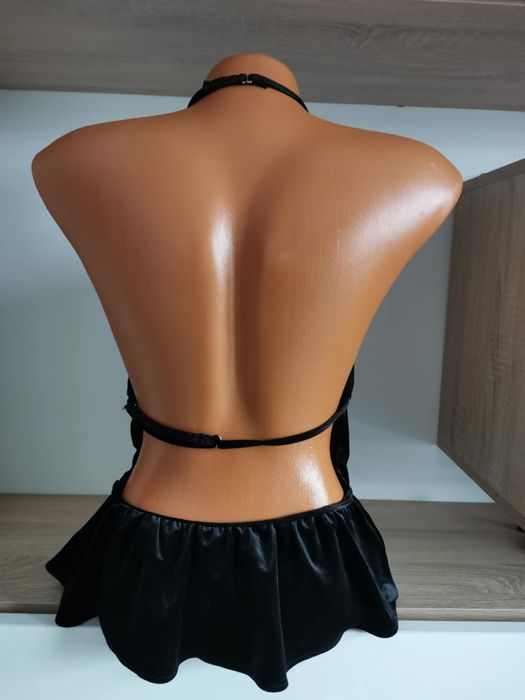 Top negru catifelat Zara nou cu eticheta mărime S