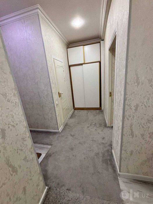 "Salamatina Yakkasaroy 2/5/10 50m2 sotiladi evro kvartira "