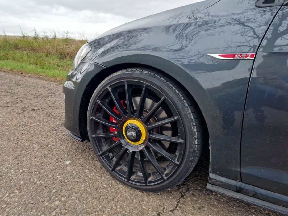 Volkswagen Golf 7 GTI Performance 2016 300 CP