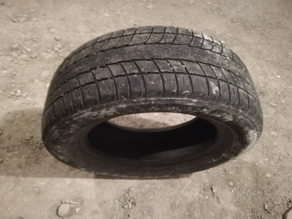 Зимние Шины  2 шт пара  215/60 R16