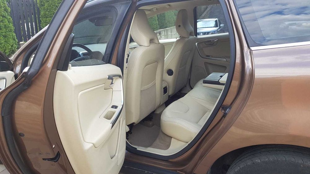 Ocazie - reducere Volvo XC 60, an 2013, SUMMUM