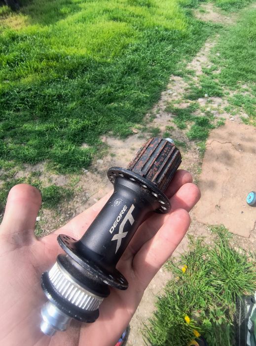 Vând piese bicicleta