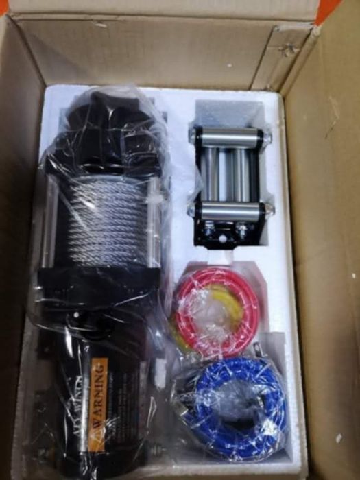 Troliu electric 12 Volți 2300 KG.15 metri cablu.Nou.