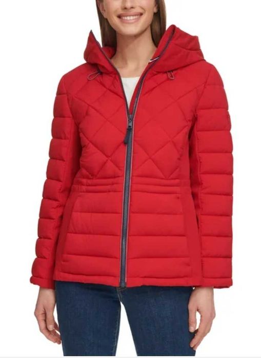 Tommy Hilfiger оригинални дамски якета размери S и М Внос от USA