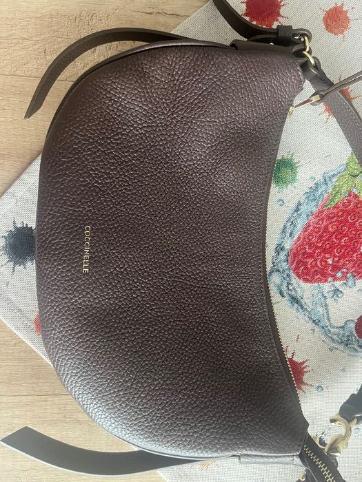 Кафява чанта Coccinelle