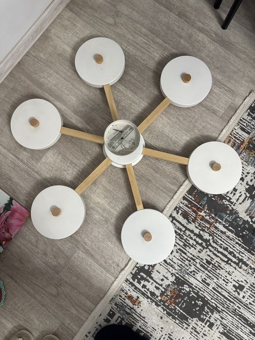 Продапи люстру диолная пятирожковая