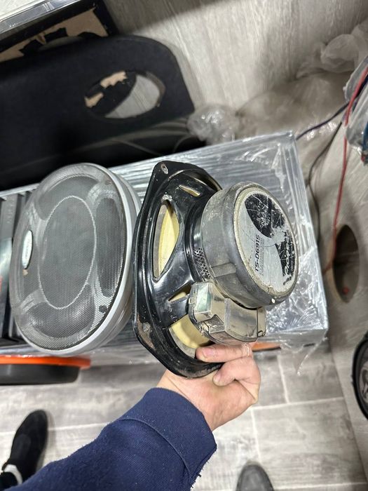 Pioneer qovun mid bass kalonka sotiladi