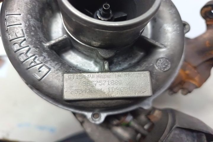 Turbosuflanta 1.6 TDCI 109 CP 9657571880 Ford Focus a 2-a generatie