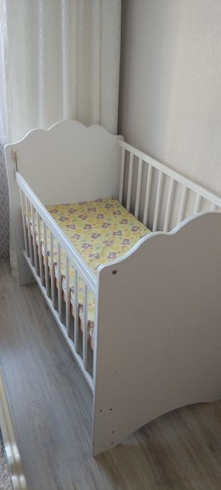 Продам детскую кроватку