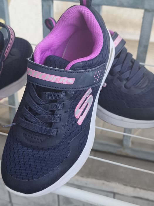 Маратонки Skechers за момиче 34 и 35 номер