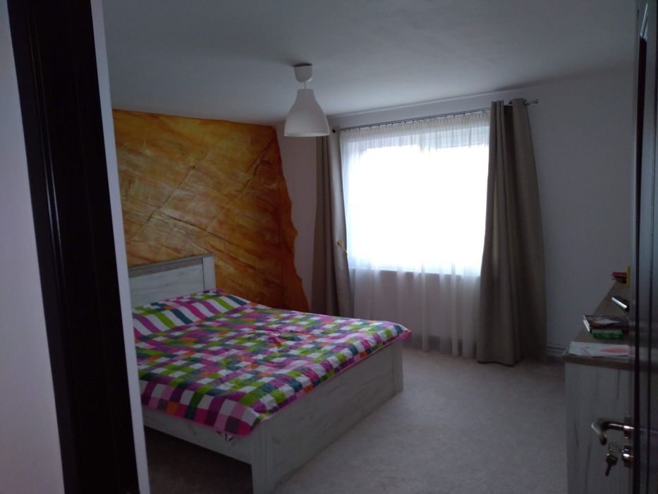 Casa de vanzare doua corpuri de cladire