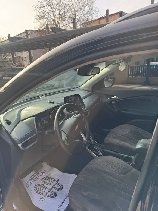 Treker 2023 Primier panarama lyukli