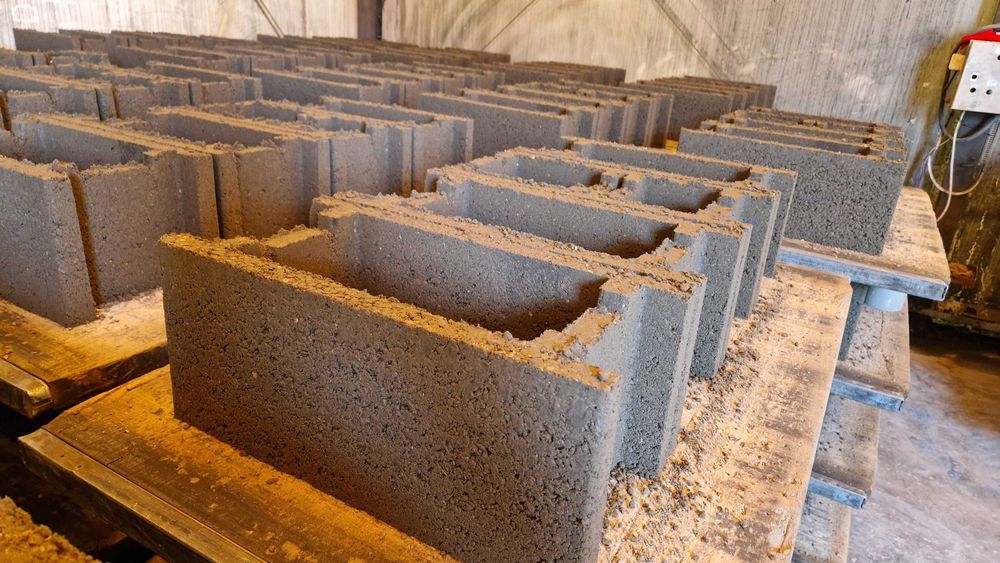 Bloc/ bolțar de fundație, cofraj pierdut 50x25x20cm