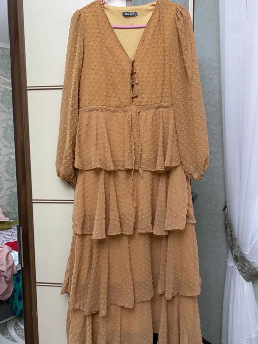 Женская одежда, платья